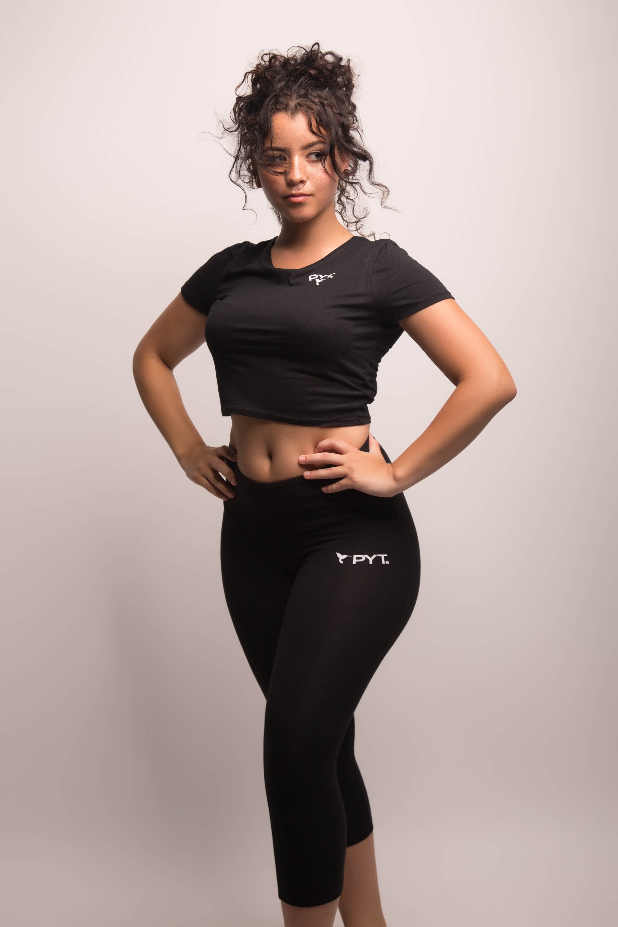 Capri Leggings 3 Colors